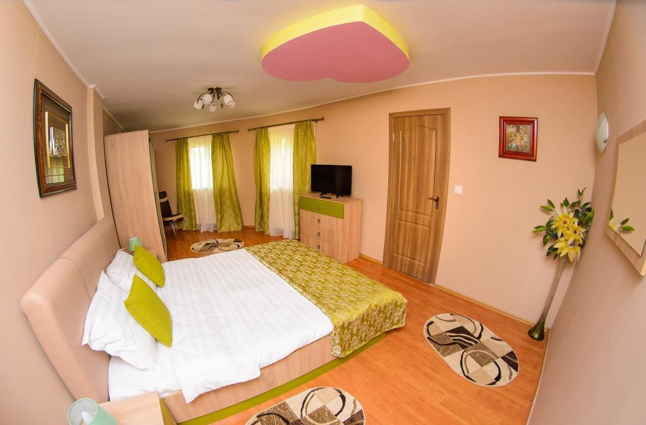Hotel Casa Liana Oradea Zewnętrze zdjęcie